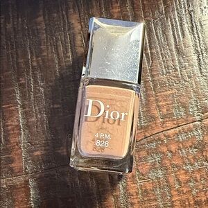 Dior Vernis in Warm Beige new no box